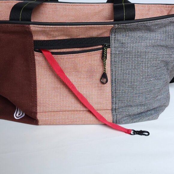 ATTRACTIVE Timbuk2 Messenger Tote Bag Three Tier Design 18" x 13" x 4" - Picture 6 of 12